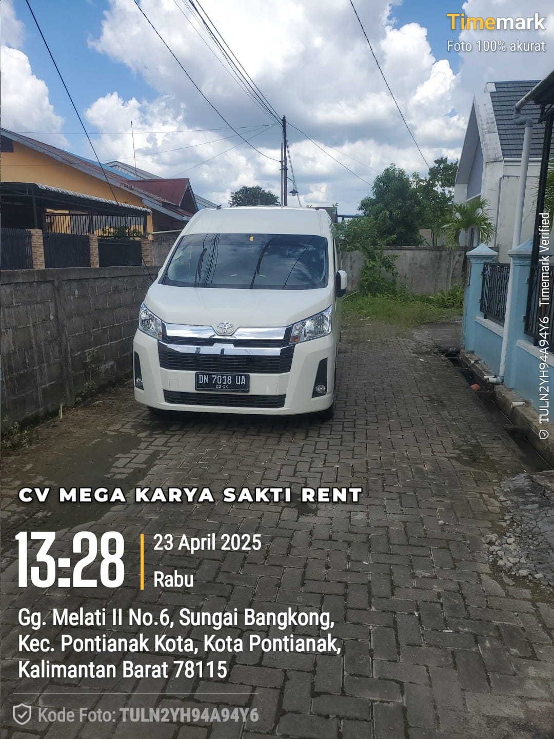 Interior Hiace nyaman