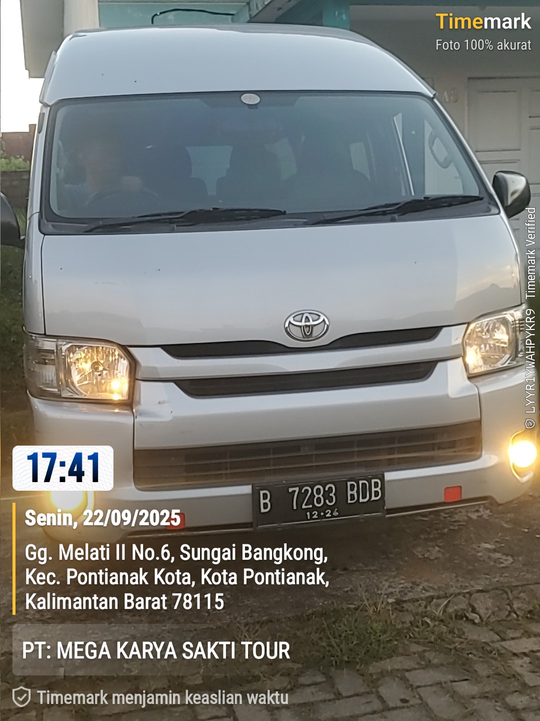 Hiace executive